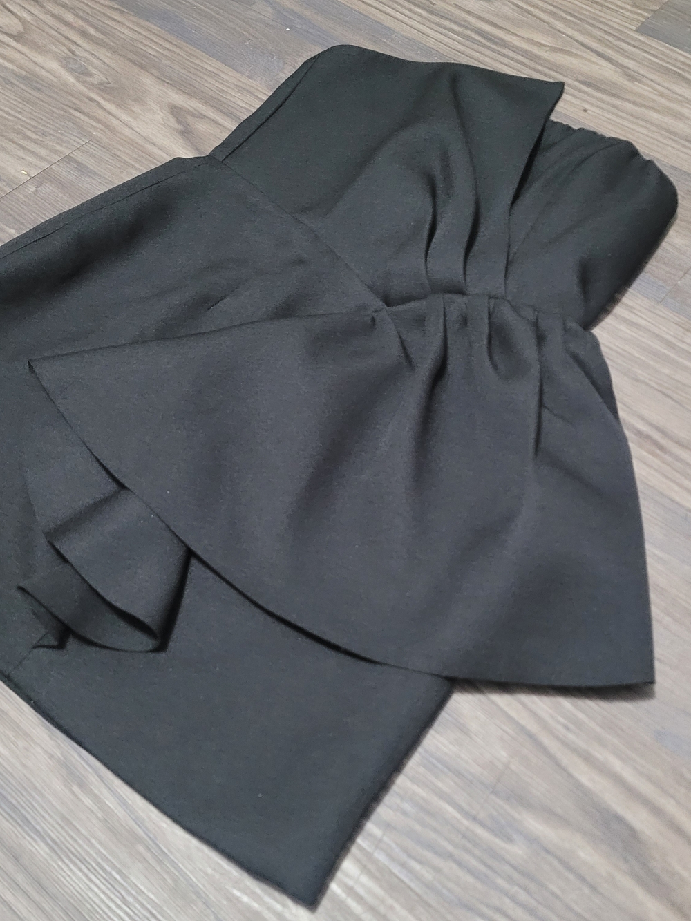 ELLIATT Zuri Strapless Mini Dress black cascading side ruffle M Revolve Evening - Picture 4 of 9